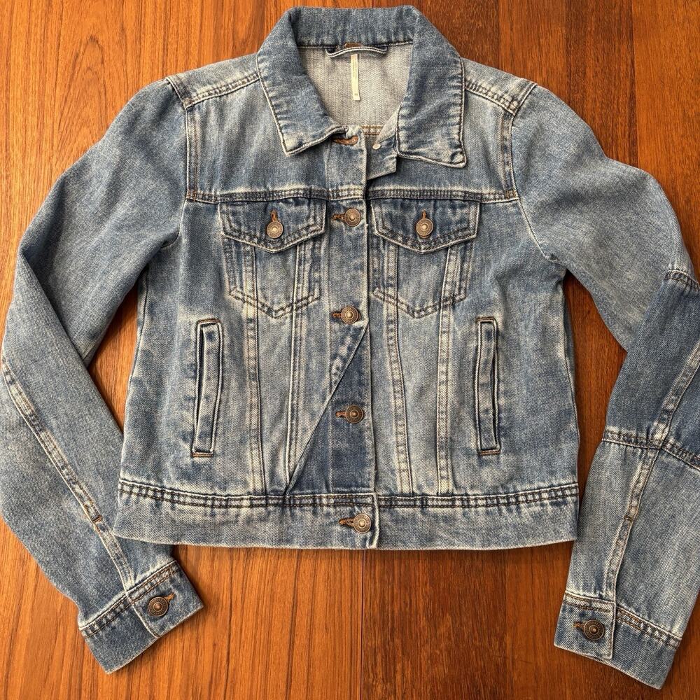 Free People Rumors Women's Blue Denim Jean Jacket Light Wash, Size XS